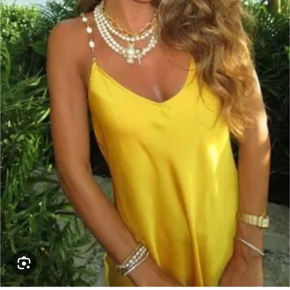 Gianni Bini Dresses & Skirts - NWT Dannijo Satin Yellow Dress Gianni Bini Size L